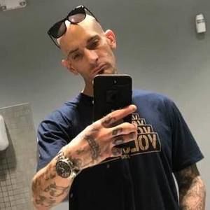 Meet your Posher, Jonathan